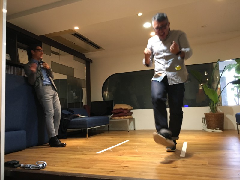 ▲内村お父さん、喜びのガッツポーズ!田島お父さん悔しそうです(笑)