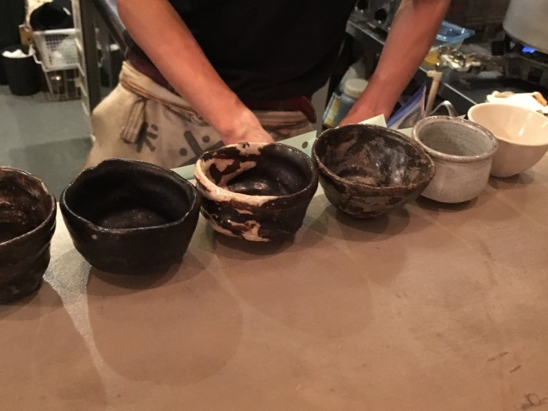 ▲おちょこもこんなに種類が!日本酒の種類も豊富で、こだわりを感じました。