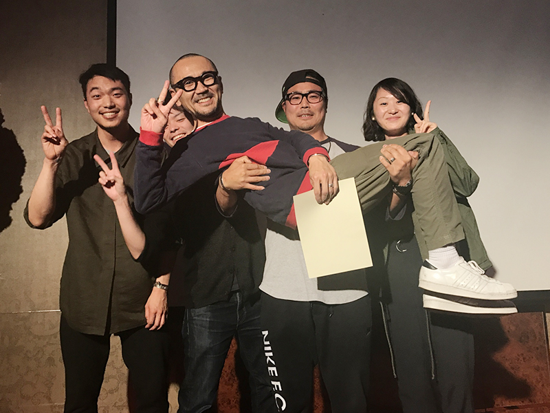 ▲2016年下期に優秀な成果を残したチームに送られるMVP。おめでとうございます!