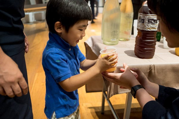 ▲パラドックスのメンバーのお子さんも会場に来ました。